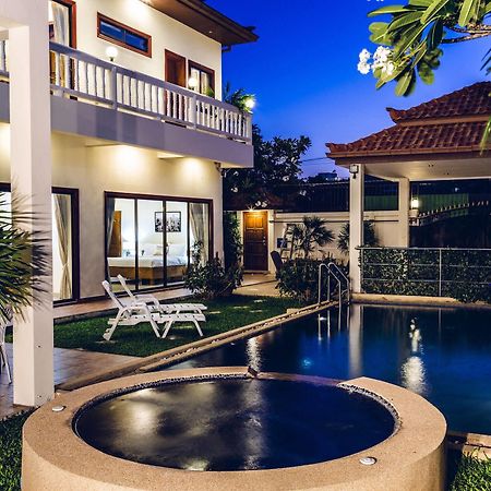 Avoca Pool Villas Pattaya Buitenkant foto