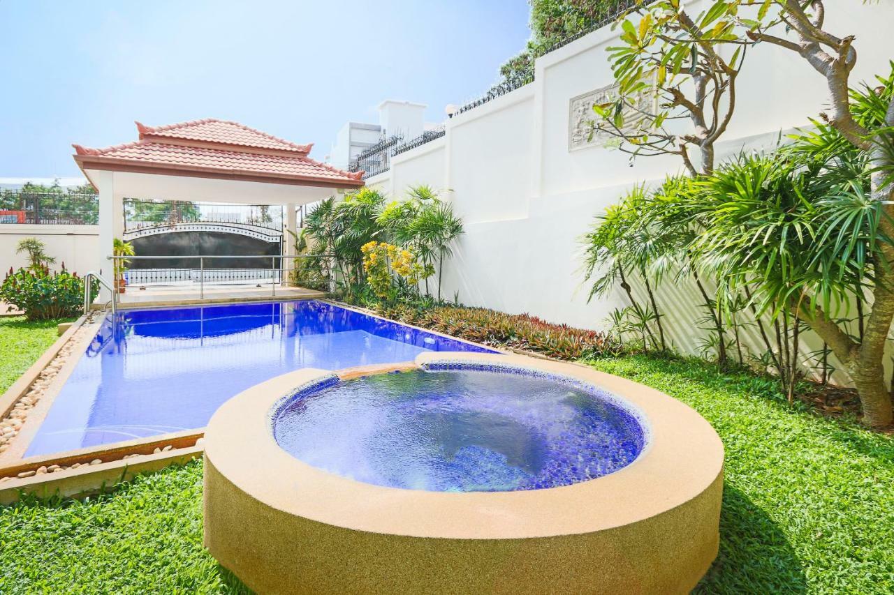 Avoca Pool Villas Pattaya Buitenkant foto